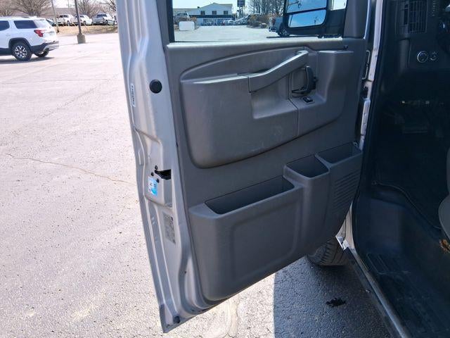 2016 GMC Savana Passenger 2500 LT