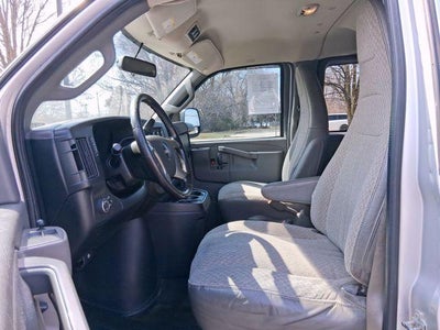 2016 GMC Savana Passenger 2500 LT