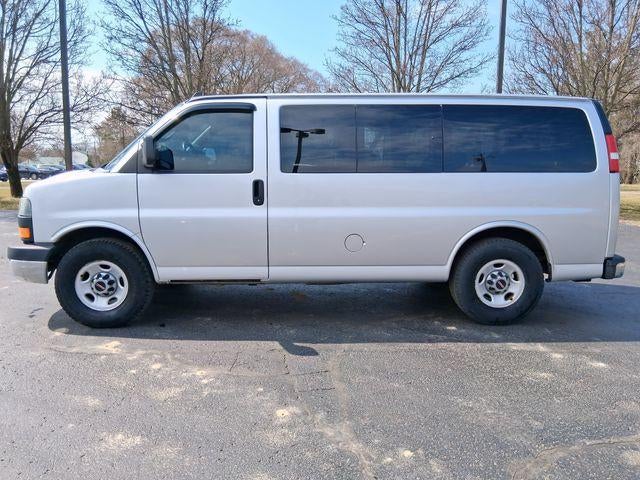 2016 GMC Savana Passenger 2500 LT