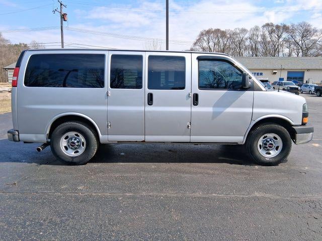 2016 GMC Savana Passenger 2500 LT