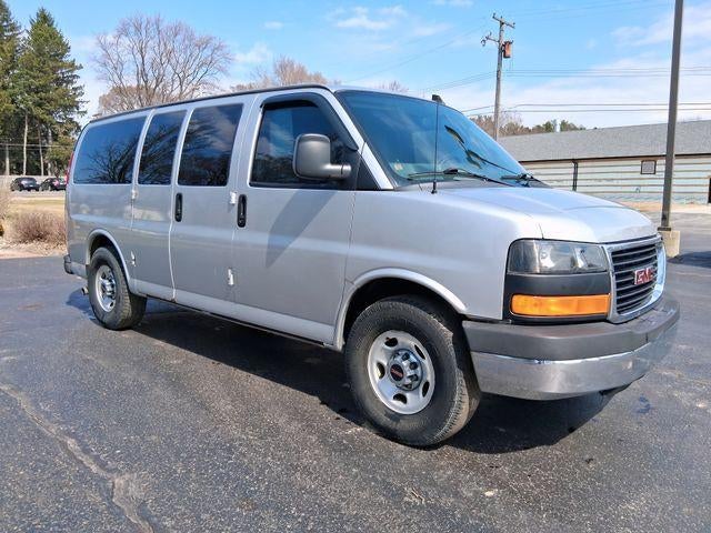 2016 GMC Savana Passenger 2500 LT