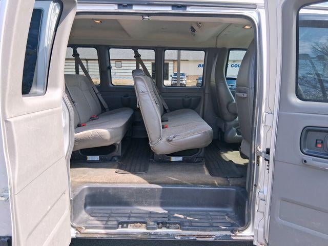 2016 GMC Savana Passenger 2500 LT
