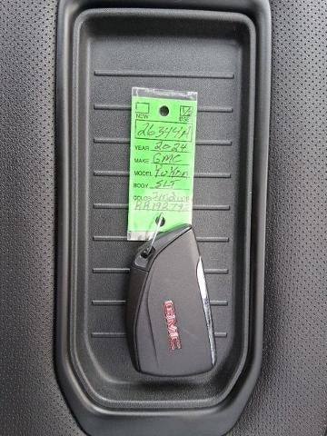 2024 GMC Yukon SLT