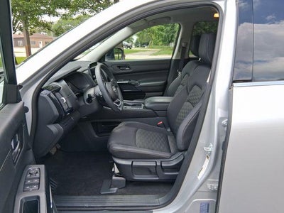 2024 Nissan Pathfinder S