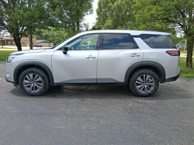 2024 Nissan Pathfinder S