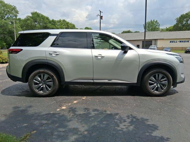 2024 Nissan Pathfinder S