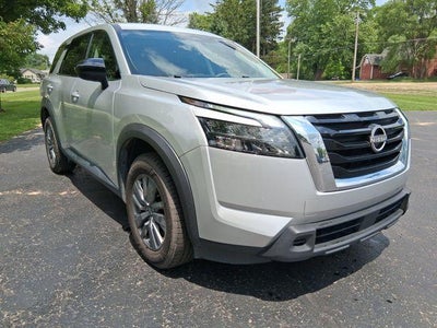 2024 Nissan Pathfinder S