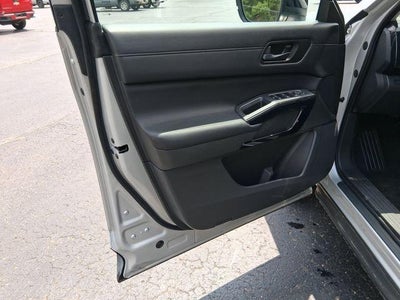 2024 Nissan Pathfinder S