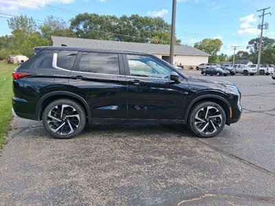 2024 Mitsubishi Outlander SE